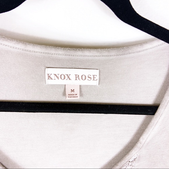 🌻 Knox Rose | gray raw hem button henley blouse - Picture 3 of 5